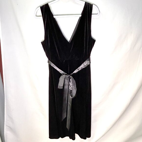 Scarlett Nite Woman Black Velvet Sleeveless Dress Size 18W - Picture 5 of 7